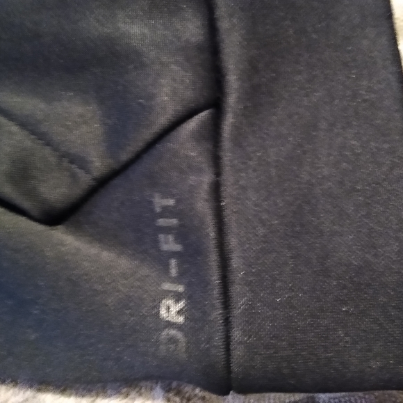 Unisex Small Black Dri -fit Nike Hoodie - Picture 2 of 6